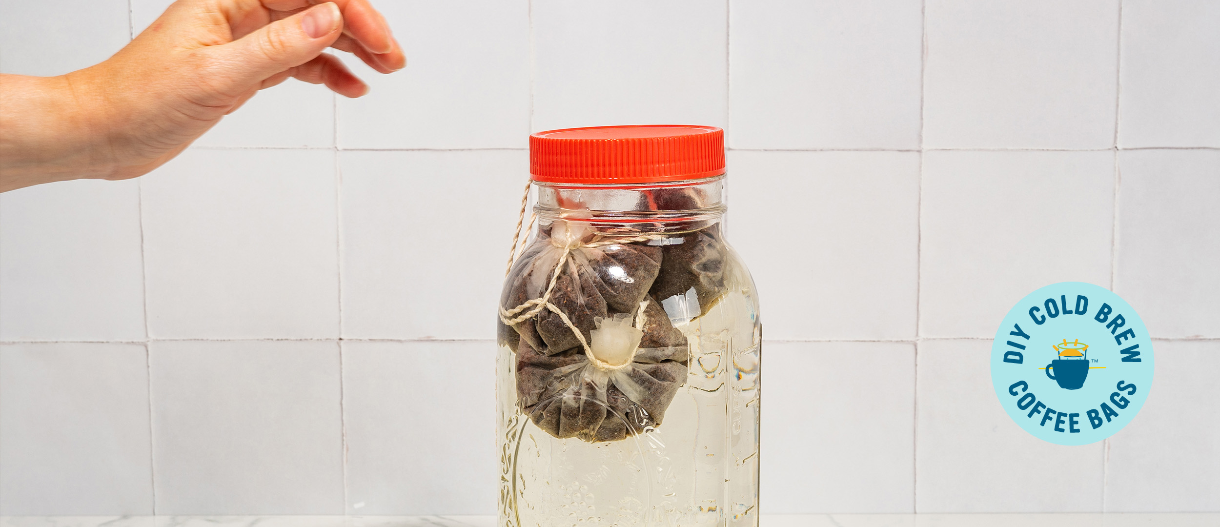 diy cold brew bags in a mason jar